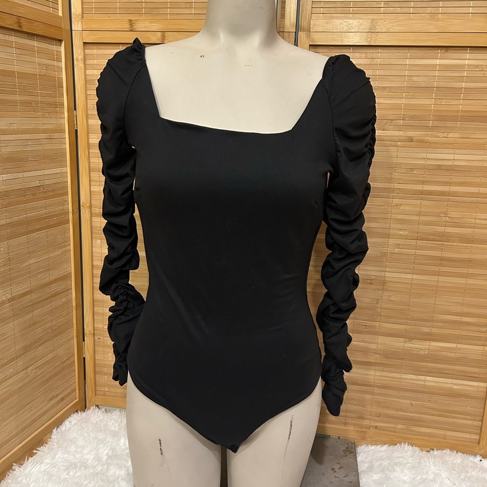 Pink Lily black bodysuit ruched puff long sleeve square neckline woman’s M top